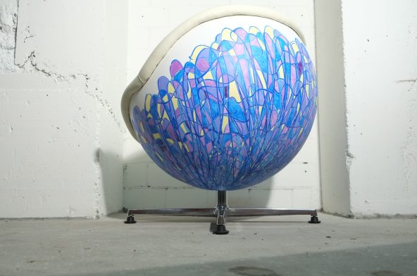 Splash Art Chair - 2014,
Original artwork on shell,
Markers and acrylic colors,
synthetic shell, leather seat cover,
height 90 cm, diameter 87 cm, seat height 40 cm
