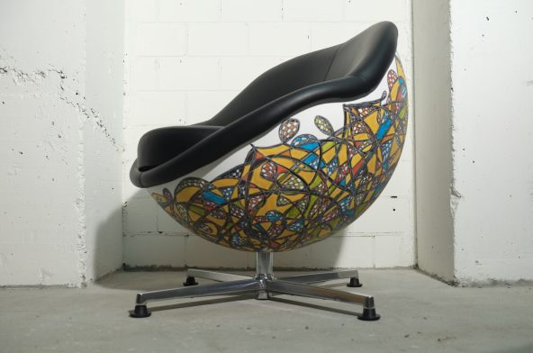 Treasure Art Chair - 2014,
Original artwork on shell,
Markers and acrylic colors,
synthetic shell, leather seat cover,
height 90 cm, diameter 87 cm, seat height 40 cm